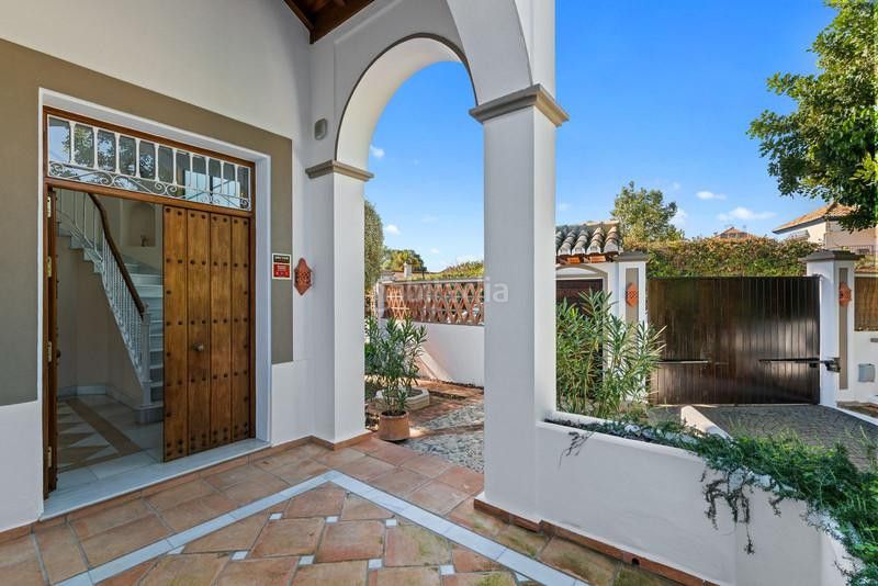 Foto ed5abab9-fe40-4d5d-8621-2d7f25935aea. Lloguer casa amb calefacció aparcament piscina a Marbella