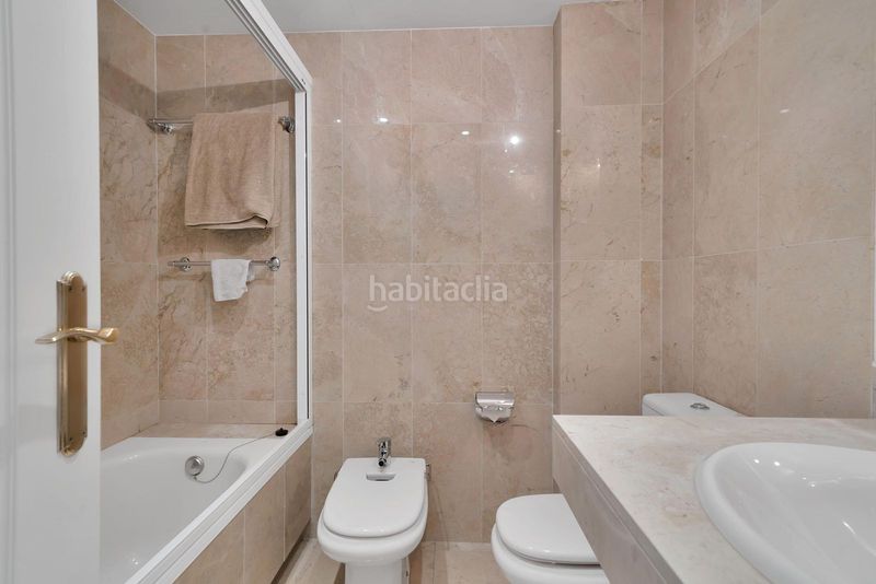 Foto b74d63d6-3484-4b5c-a540-7eb3784f8b2b. Lloguer apartament amb calefacció aparcament piscina a Marbella