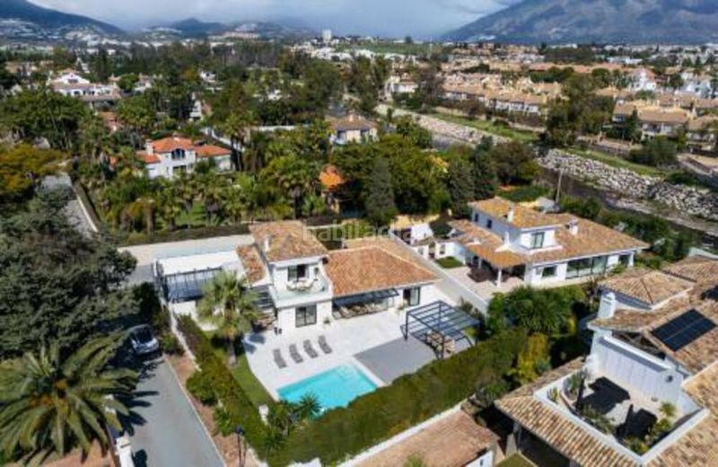 Foto e563a7b6-d748-4f1a-bd6d-81935779431f. Casa amb aparcament piscina a Nueva Alcántara Marbella