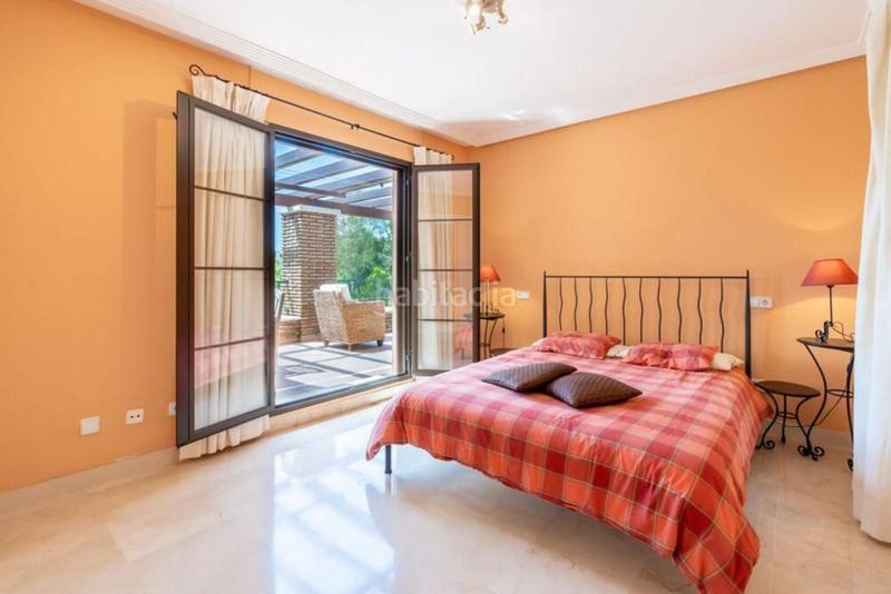 Foto 5a44f1bf-68da-4c6d-9132-d982ae972a1b. Apartament amb aparcament piscina a los arqueros - puerto del almendro Benahavís