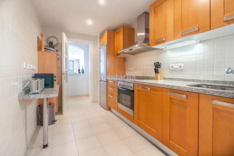 Foto bdc4b8aa-2ba9-425e-8815-a054bfc7cb44. Apartament amb aparcament piscina a los arqueros - puerto del almendro Benahavís