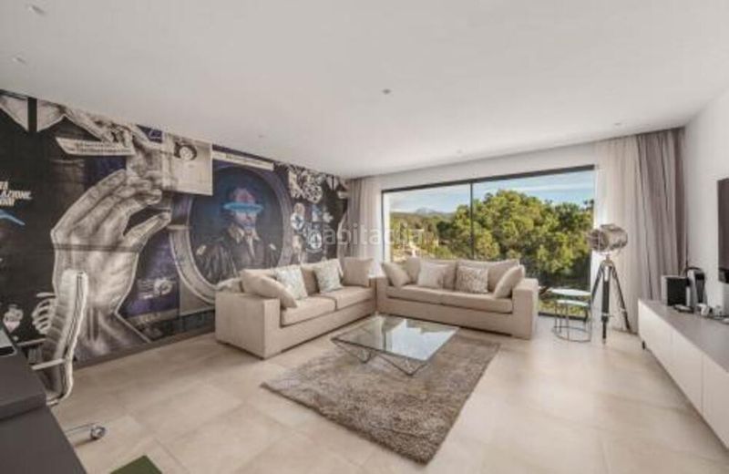 Foto f3fdf61e-b063-4986-8dd3-2675a4e52c7c. Casa amb aparcament piscina a El Madroñal Benahavís