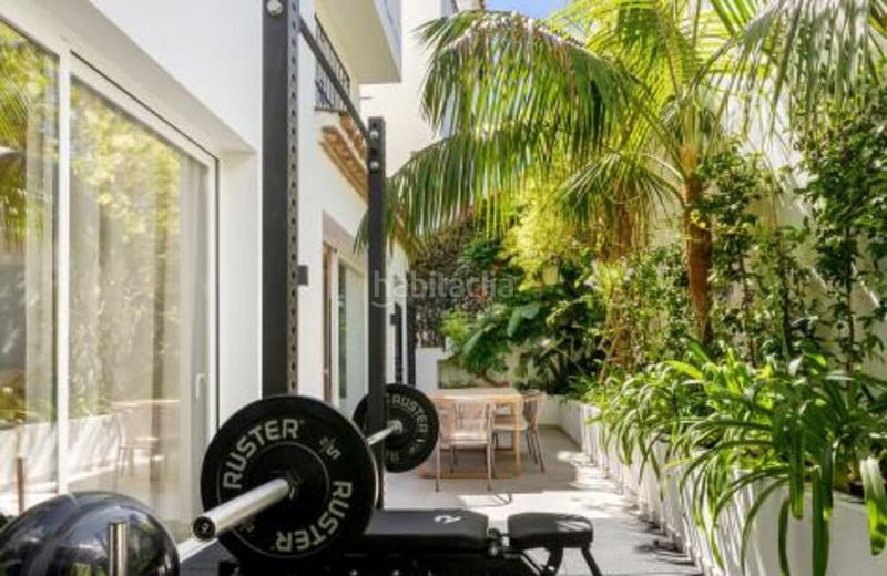 Foto 1f6cfac7-188c-4fff-81b1-48381eb3af4a. Casa adossada amb aparcament piscina a Nagüeles Alto Marbella