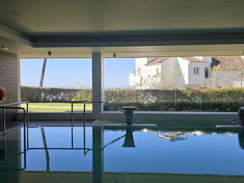 Foto 8acd4fd2-9c45-476d-a117-8a69e340bd33. Apartament amb aparcament piscina a los arqueros - puerto del almendro Benahavís