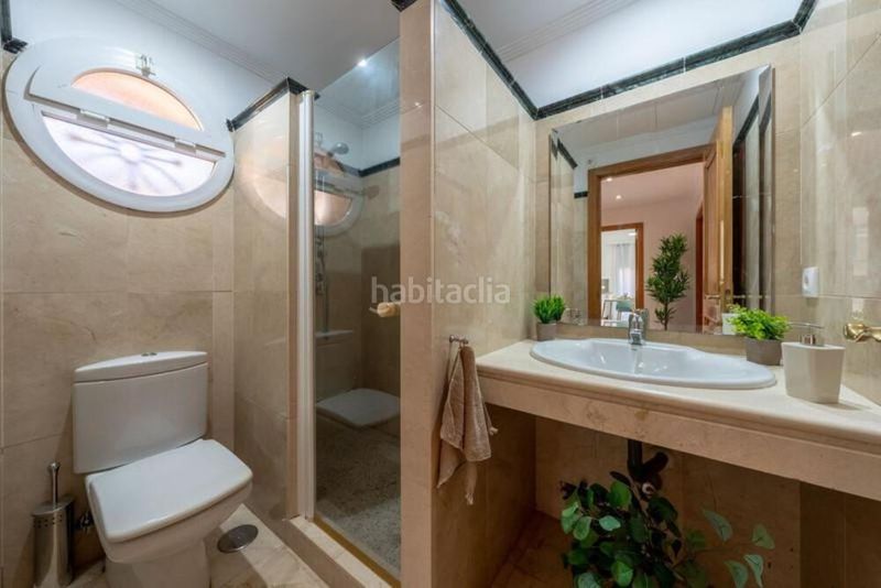 Foto a7619268-42f8-412f-bca0-1b81b364899b. Casa aparellada amb aparcament piscina a Santa Clara Marbella