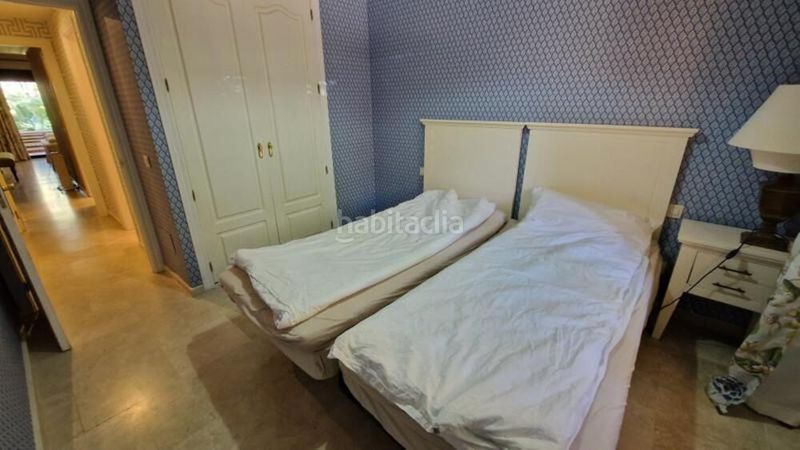 Foto 2840b88f-e29e-4a06-a103-f74c86b45299. Apartament amb piscina a Nueva Atalaya Estepona