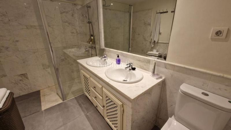 Foto 7a387463-30ac-45f5-8c39-9fcc7e154a3c. Apartament amb piscina a Nueva Atalaya Estepona