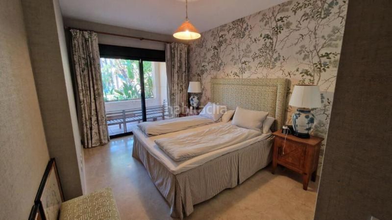 Foto b2b98e90-a398-4711-b97c-9e45f1f806f7. Apartament amb piscina a Nueva Atalaya Estepona