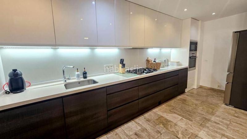 Foto 44d4ed24-29a2-43f0-bf9c-104aa02c26b6. Apartament amb aparcament piscina a Nueva Alcántara Marbella