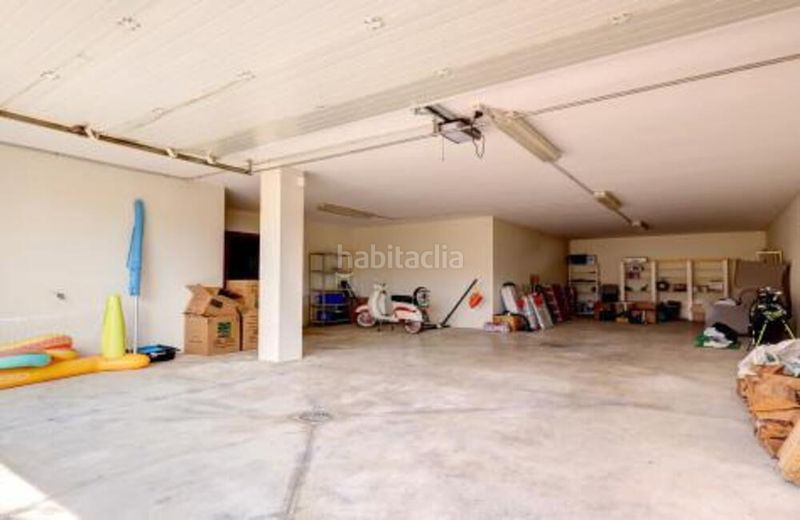 Foto 5e179f70-4d54-41ca-8104-4d589f2223e2. Casa amb aparcament piscina a Chullera Manilva