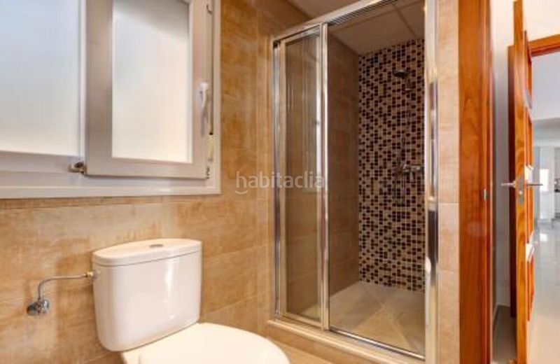 Foto 6d4d459f-79d9-4617-915e-2c0685c04b7b. Casa amb aparcament piscina a Chullera Manilva