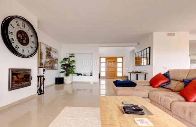 Foto b409cccc-e90b-4ad8-9e79-91822949907c. Casa amb aparcament piscina a Chullera Manilva