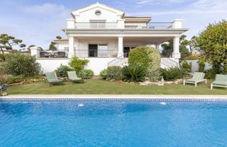 Casa en Chullera. Villa de lujo con vistas al mar y piscina privada en la paloma