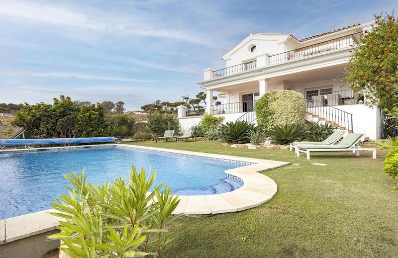 Foto e93e1689-646d-4470-8dd5-b1b74908e265. Casa amb aparcament piscina a Chullera Manilva