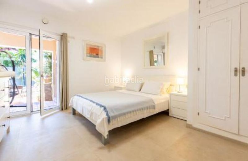 Foto 10d5a7b6-6073-496e-b730-c76a5a69bb4d. Casa amb aparcament piscina a Calahonda Mijas