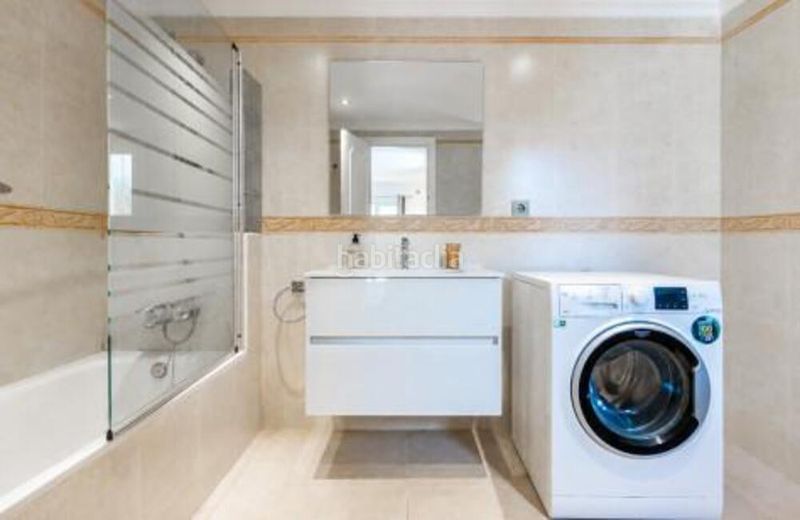 Foto b01bca15-9021-42cb-abe5-dc9a4db7261a. Casa amb aparcament piscina a Calahonda Mijas