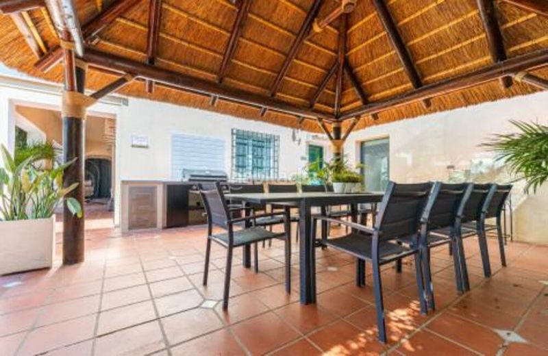 Foto f9909748-5326-4936-9daf-cc5738a8c507. Casa amb aparcament piscina a Calahonda Mijas