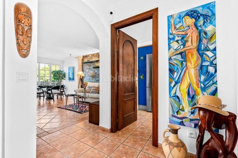 Foto 1a285bc6-7992-43d8-a167-30a3c0c74125. Casa adossada amb aparcament a Seghers Estepona