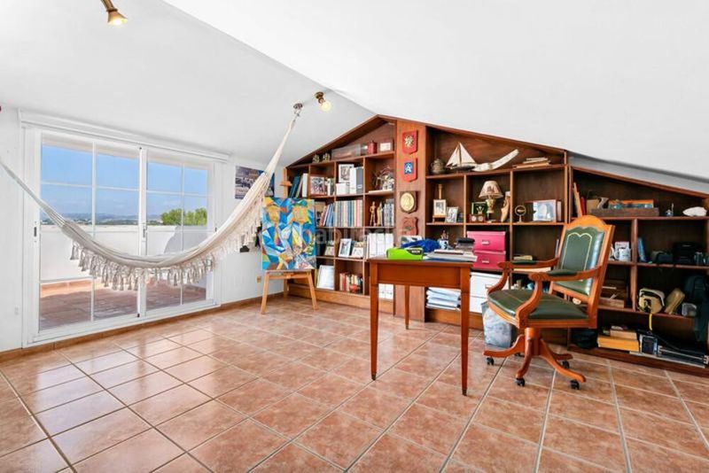 Foto 42637d24-6c89-42db-a497-999b4ad5d97c. Casa adossada amb aparcament a Seghers Estepona