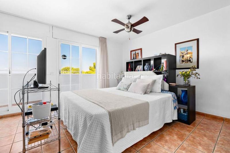 Foto 8430e41a-1671-49a9-9c79-e653578f415d. Casa adossada amb aparcament a Seghers Estepona