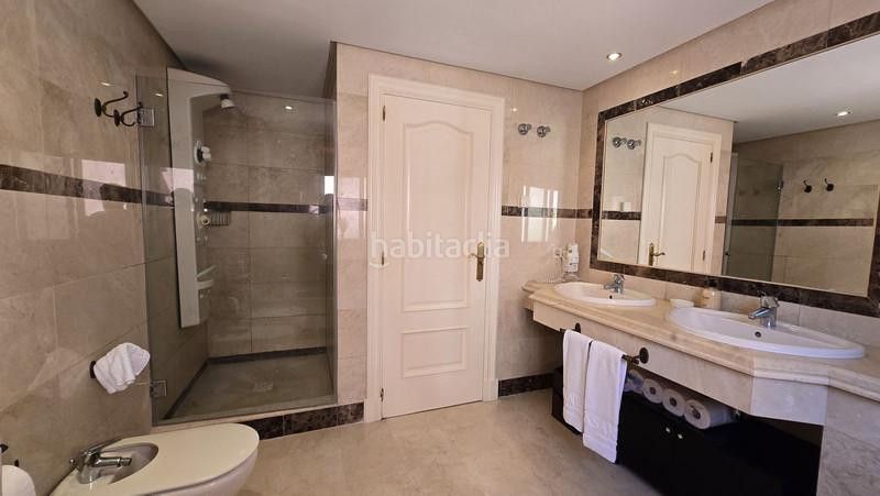 Foto 48a55c54-ab81-49c7-8e95-c94c8924f8b7. Affitto piano terra con riscaldamento in La Dama de Noche - La Alzambra Marbella