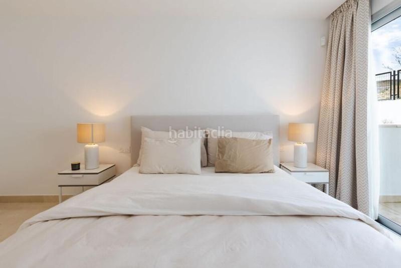 Foto 5c00018c-d2c0-4177-9499-c112bcbddada. Apartament amb aparcament piscina a Los Naranjos Marbella