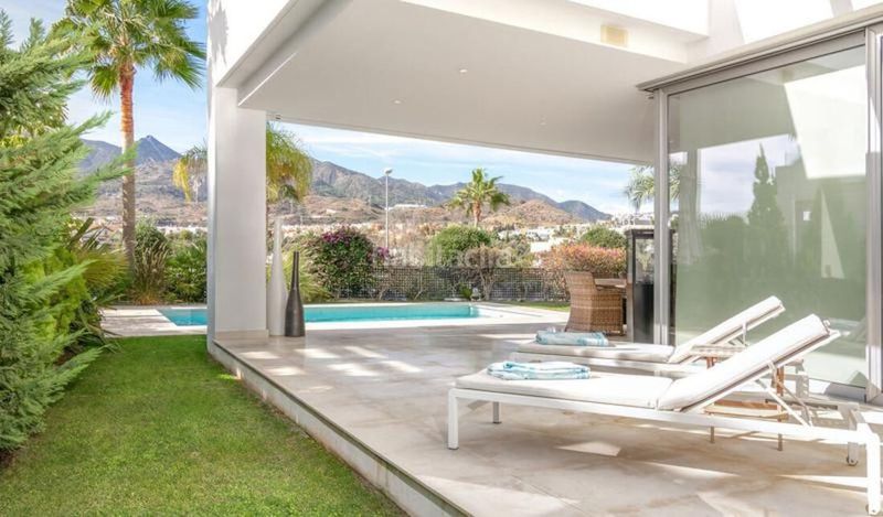 Foto e277e1fe-818a-4be3-8b52-07a0f848952e. Casa amb aparcament piscina a Río Real Marbella