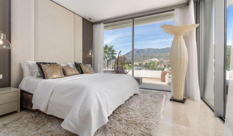 Foto fca7c7b7-62b3-472b-acd1-2e144cbf42f4. Casa amb aparcament piscina a Río Real Marbella