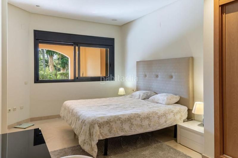Foto 5472a147-80c0-4b3b-b121-fcf4a29e3b98. Planta baixa amb aparcament piscina a Puerto Banús Marbella