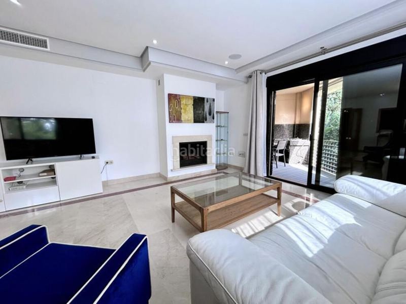 Foto 23a8e2c7-49a9-4a28-8dde-9abdff611c0b. Apartament amb calefacció aparcament piscina a Puerto Banús Marbella