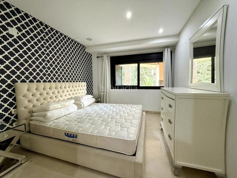 Foto 6e8ca858-e534-4178-88c3-31cddddc8098. Apartament amb calefacció aparcament piscina a Puerto Banús Marbella