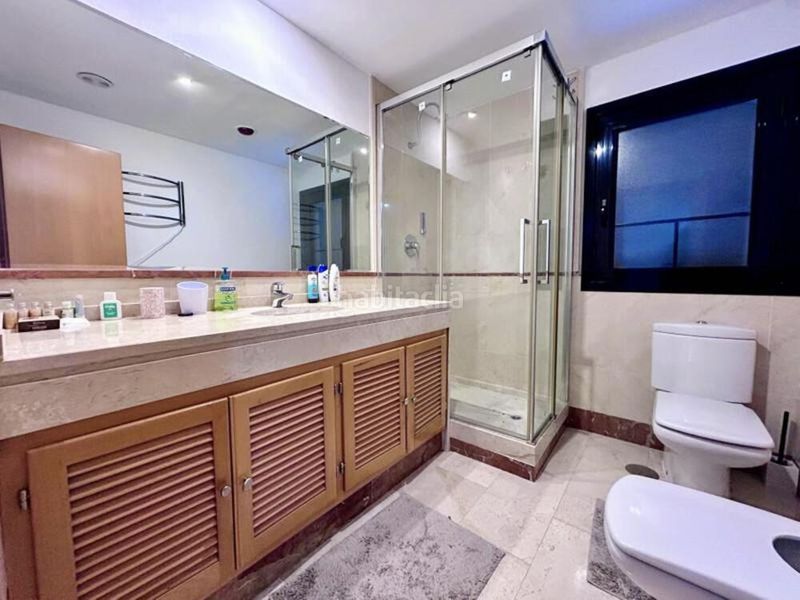Foto a5c9439d-4abb-460a-8b66-73e44c85033d. Apartament amb calefacció aparcament piscina a Puerto Banús Marbella