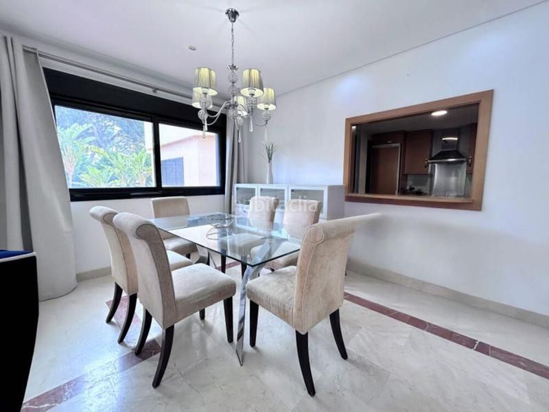 Foto d062717f-7b9c-44db-8759-c9dde7e81452. Apartament amb calefacció aparcament piscina a Puerto Banús Marbella