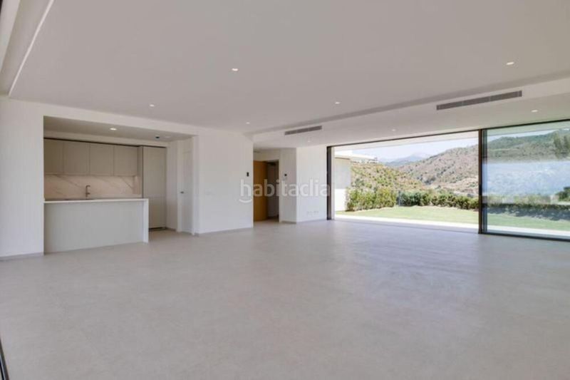 Foto 1f70d0a4-e3c6-4df0-9354-548216dcbab3. Lloguer apartament amb aparcament piscina a La Quinta Benahavís