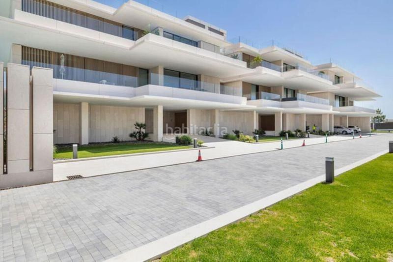 Foto 2321bb22-3309-4433-b8da-3c6c055b34ef. Lloguer apartament amb aparcament piscina a La Quinta Benahavís