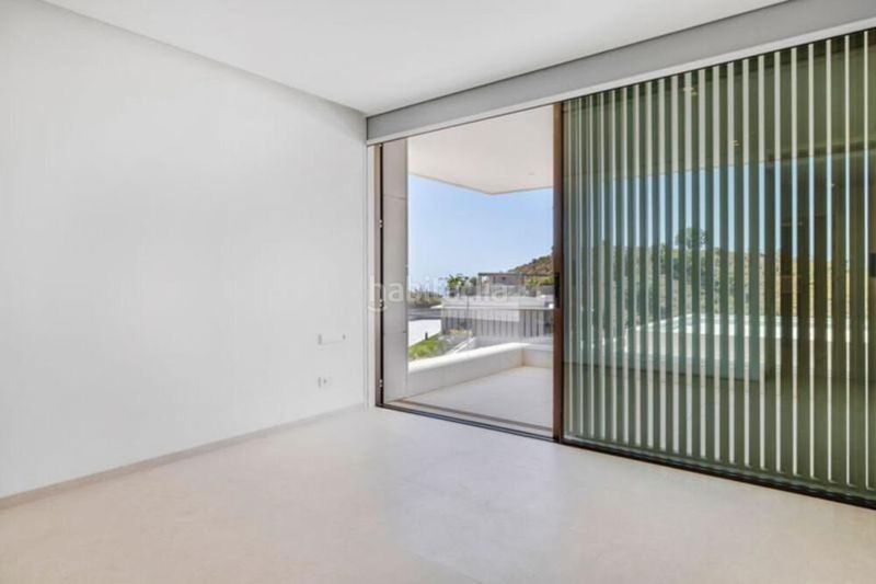 Foto f6c34173-f225-49c3-a9db-46d10a025b6d. Lloguer apartament amb aparcament piscina a La Quinta Benahavís