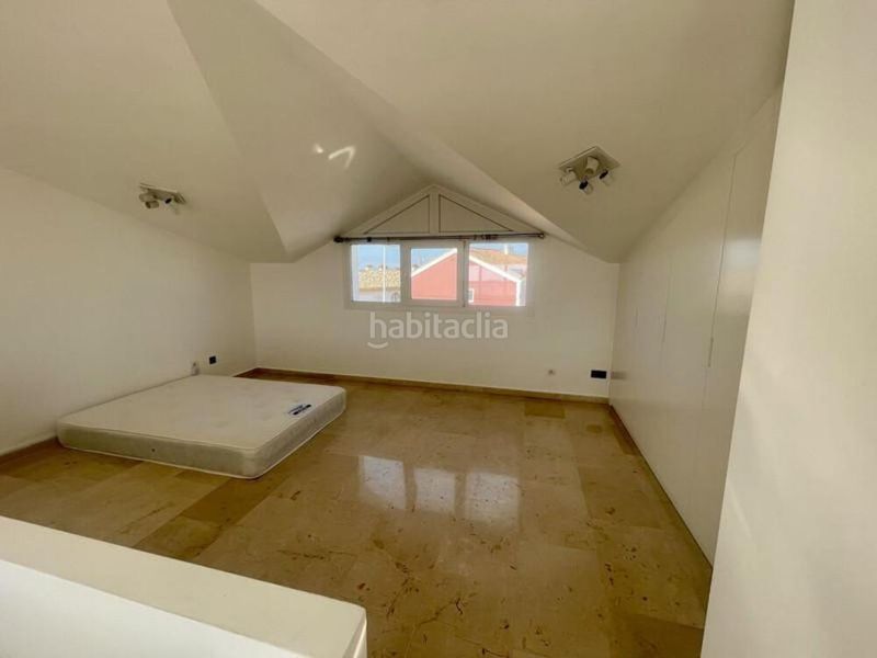 Foto b6ee8758-1d45-4741-8055-5c3ba8b30893. Casa adosada en Manilva pueblo Manilva
