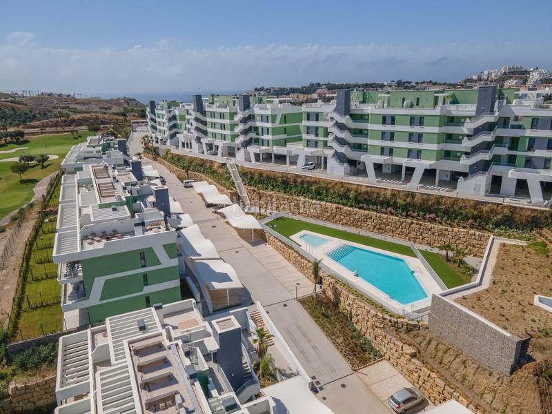 Foto c9ff5f79-d7d3-40c4-9af5-a543c0a4f63f. Lloguer àtic amb calefacció aparcament piscina a Mijas