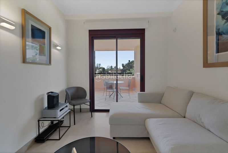 Foto 4167e07a-c389-4952-a5f3-01f21944e943. Apartament amb calefacció aparcament piscina a bahía de Marbella Marbella