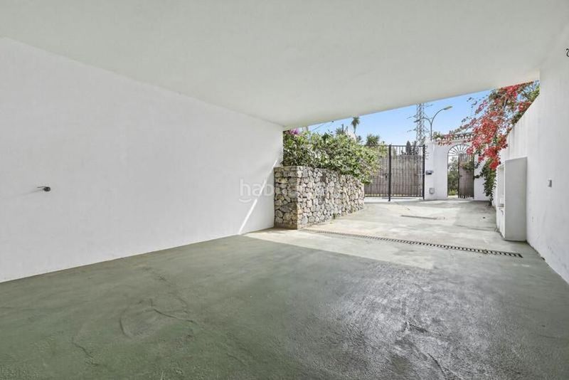 Foto 532a14b9-b85c-4644-9024-6c73fd3953bc. Casa adossada amb aparcament piscina a Nueva Andalucía centro Marbella