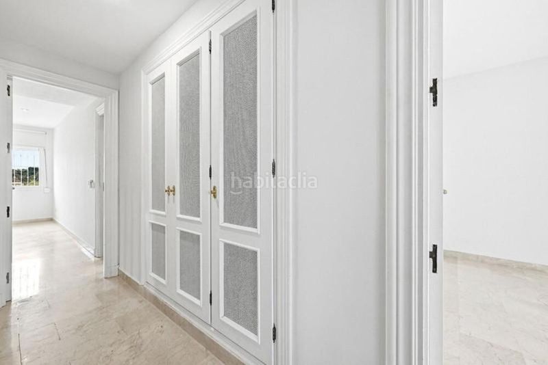 Foto 93a6ba84-e9c4-414b-81f0-3295ffacd59a. Casa adossada amb aparcament piscina a Nueva Andalucía centro Marbella