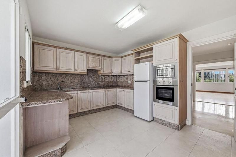 Foto b6caf8db-b0d6-48c1-996c-889527be909e. Casa adossada amb aparcament piscina a Nueva Andalucía centro Marbella