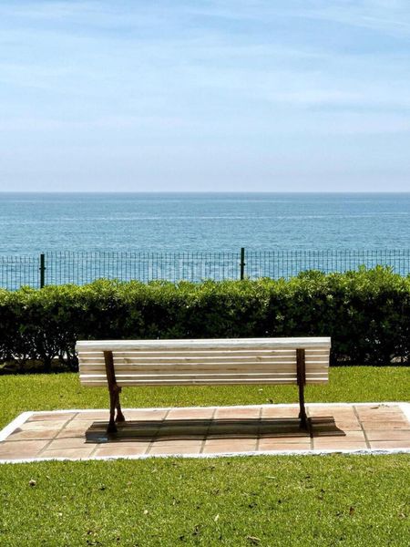 Foto b238ae16-9a4d-48a3-882a-abc5082e5419. Apartament amb aparcament piscina a Guadalmansa Estepona