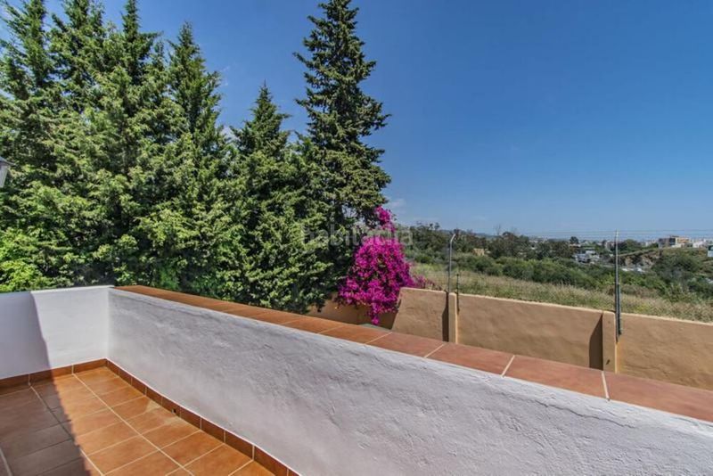 Foto b8c405ee-17a2-4b85-9b6d-a5dac9494ef9. Casa amb aparcament piscina a Casco Antiguo Marbella