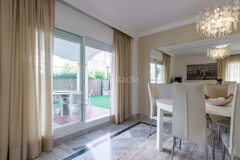 Foto 3a9b8832-f47f-4672-a6ab-c669184f0362. Affitto piano terra con parcheggio piscina in La Dama de Noche - La Alzambra Marbella