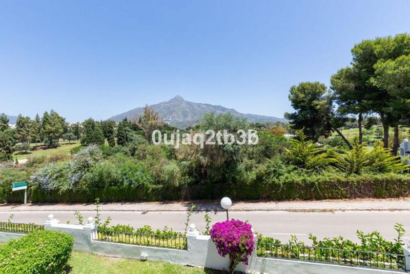 Foto 0e1e7189-a7b6-4ac3-9a86-0b623855a227. Casa adosada en Aloha Marbella