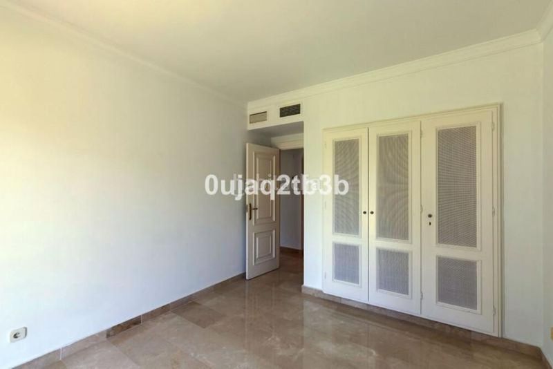 Foto d448831d-348d-49ff-a46b-4f34d4acdda8. Casa adosada en Aloha Marbella
