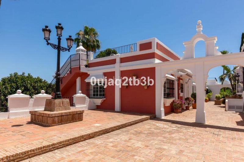 Foto f51ff0b2-b0dc-47ea-9bd1-a4781d4566c7. Casa adosada en Aloha Marbella