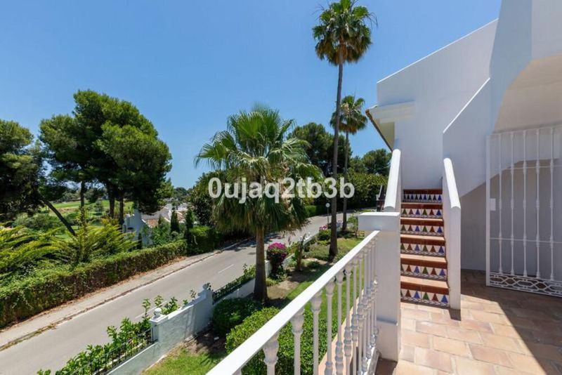 Foto 27f831c0-06a0-4422-b865-39667fa3f648. Casa adossada amb aparcament piscina a Aloha Marbella