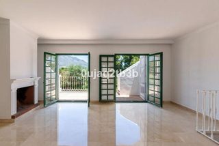 Rent Semi detached house in Aloha